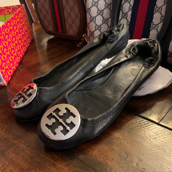 Tory Burch Black/Silver Leather Reva Flats -- Size 8.5 - Picture 1 of 13